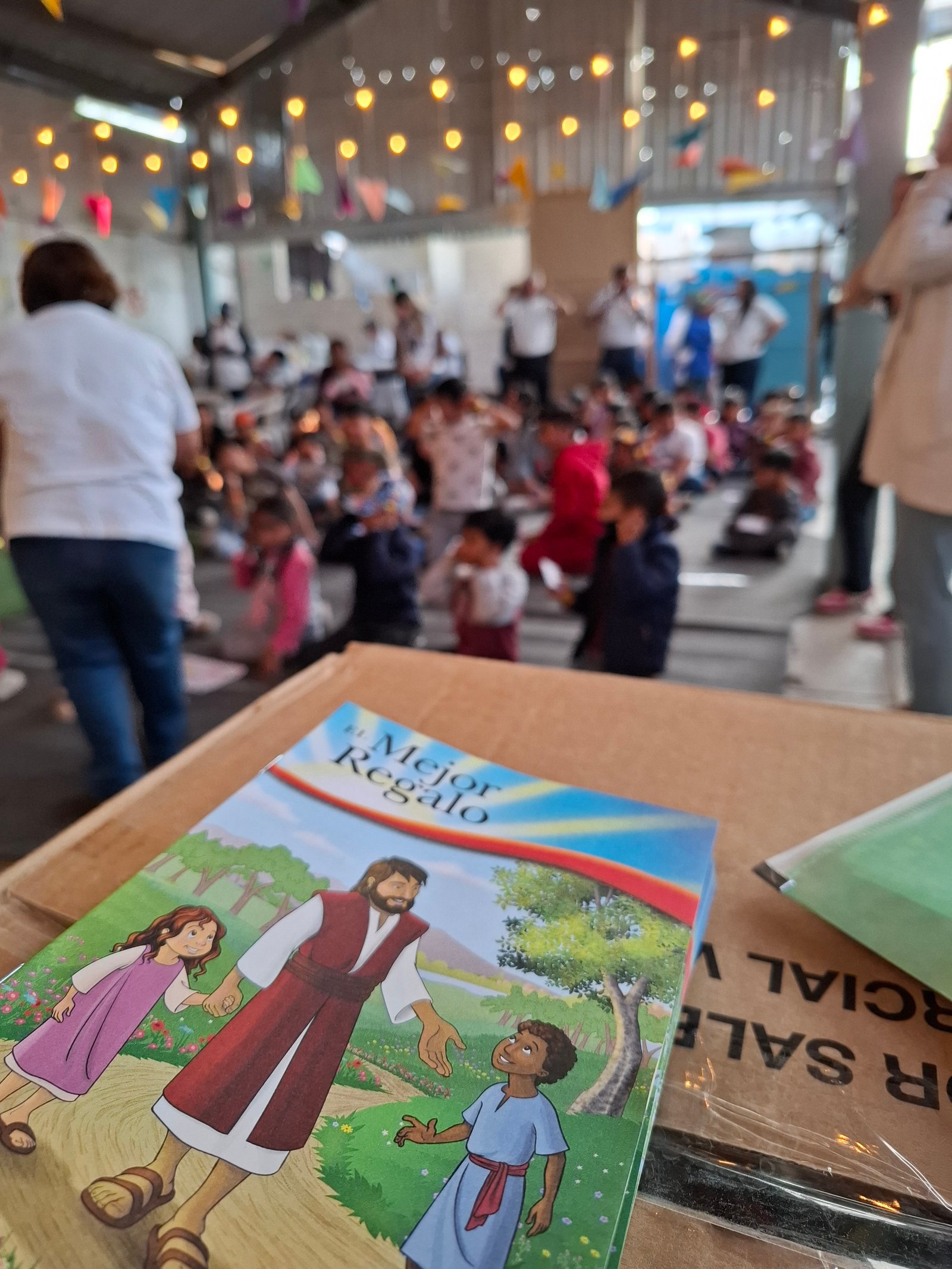 Actividad educativa con niños en la comunidad